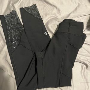 Black lululemon leggings